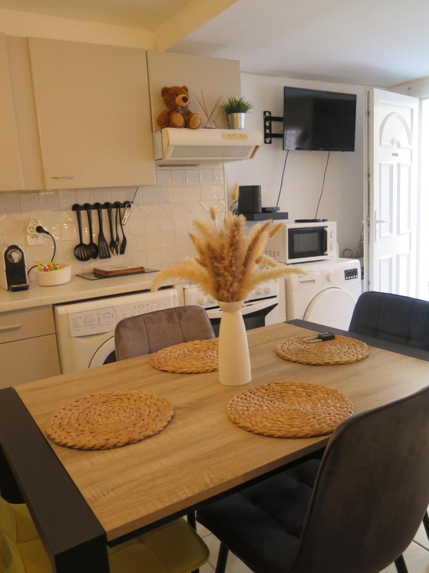 Maison De Village A 35 M Du Bord De Mer Marseille Luaran gambar
